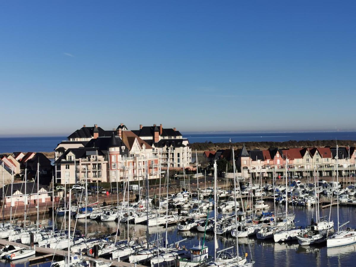 2 Pieces Front De Ensoleille Et Calme Acces Direct * Cabourg