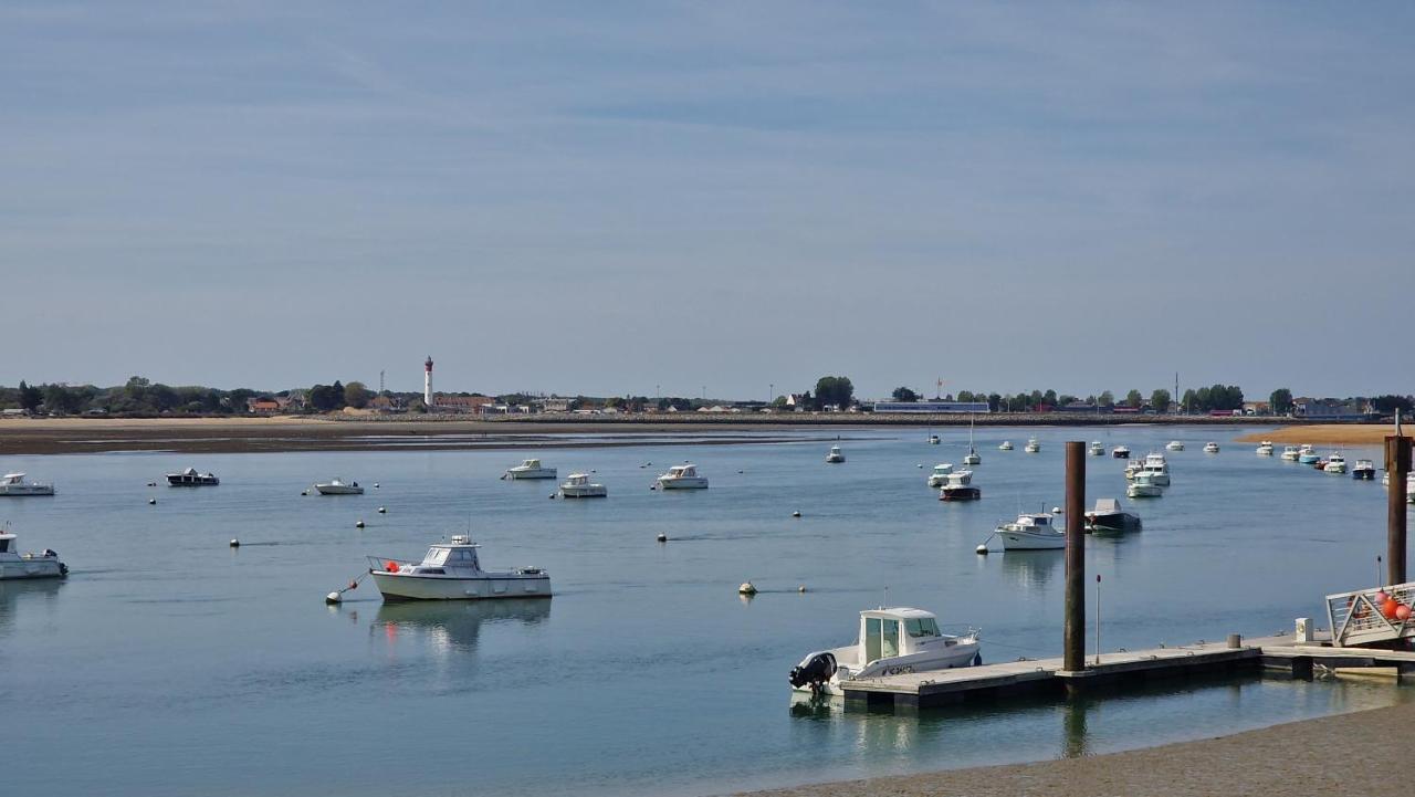2 Pieces Front De Ensoleille Et Calme Acces Direct * Cabourg