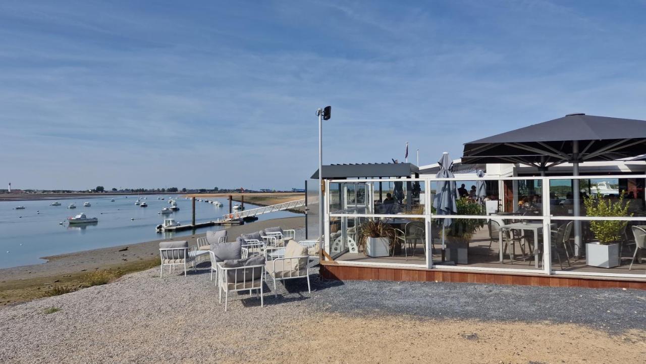 2 Pieces Front De Ensoleille Et Calme Acces Direct Apartment Cabourg