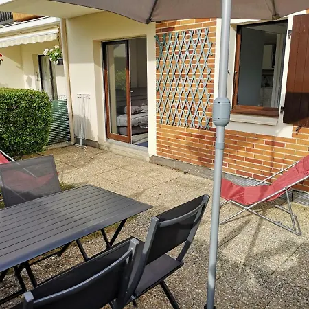 2 pièces Front de Mer ensoleillé et calme accès direct plage Cabourg Exterior foto